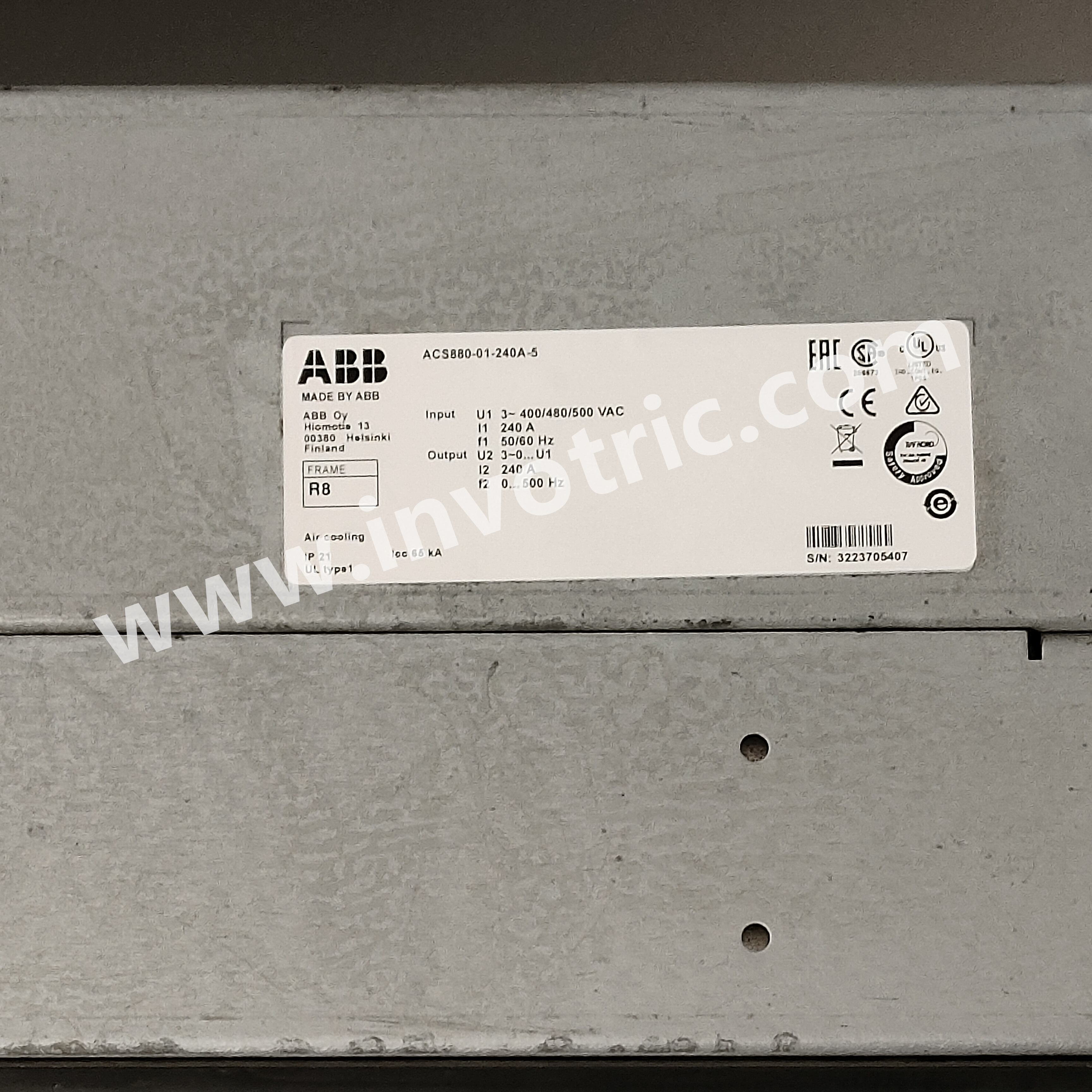 ACS880-01-240A-5-1