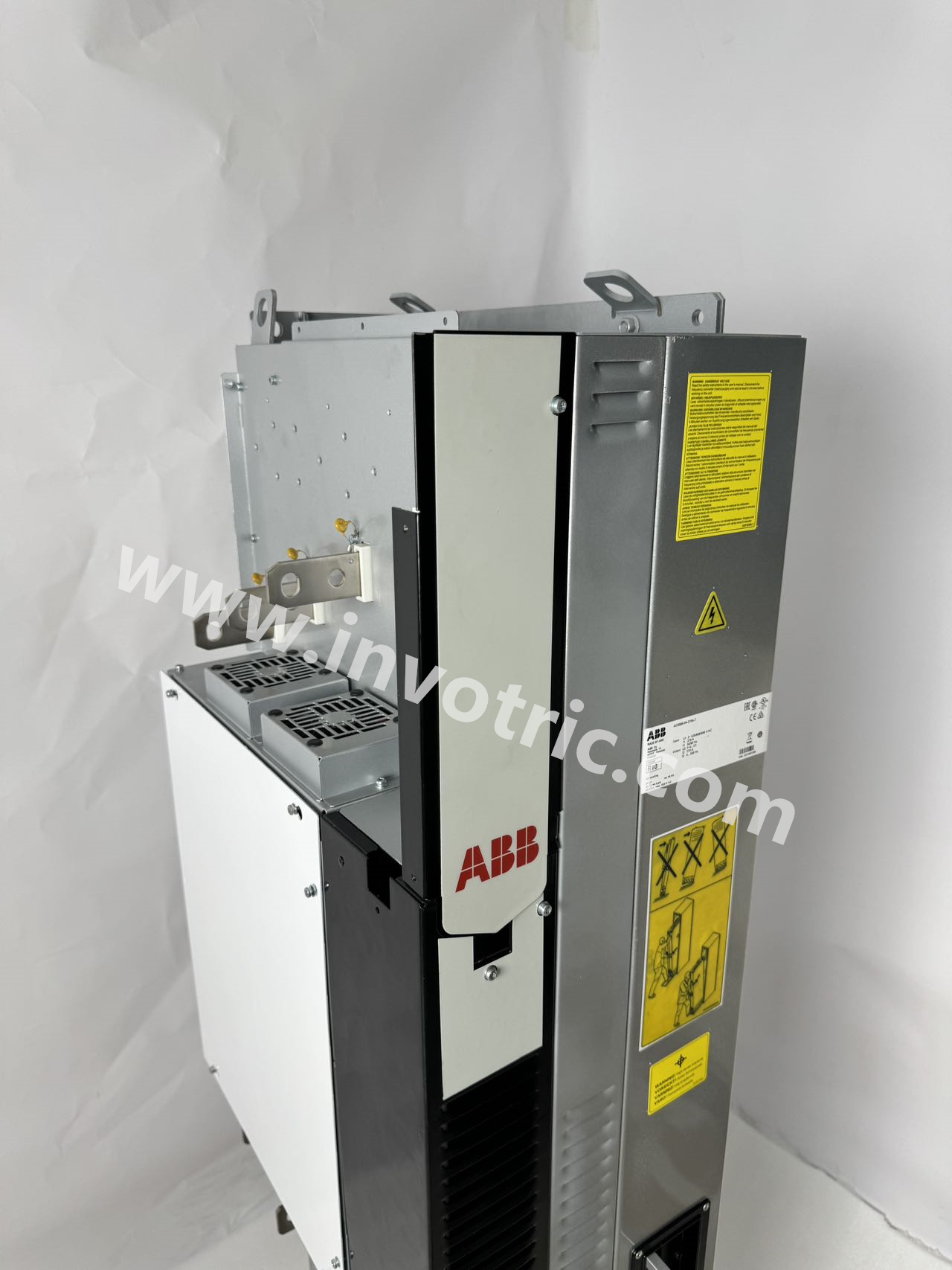 ACS880-04-370A-7