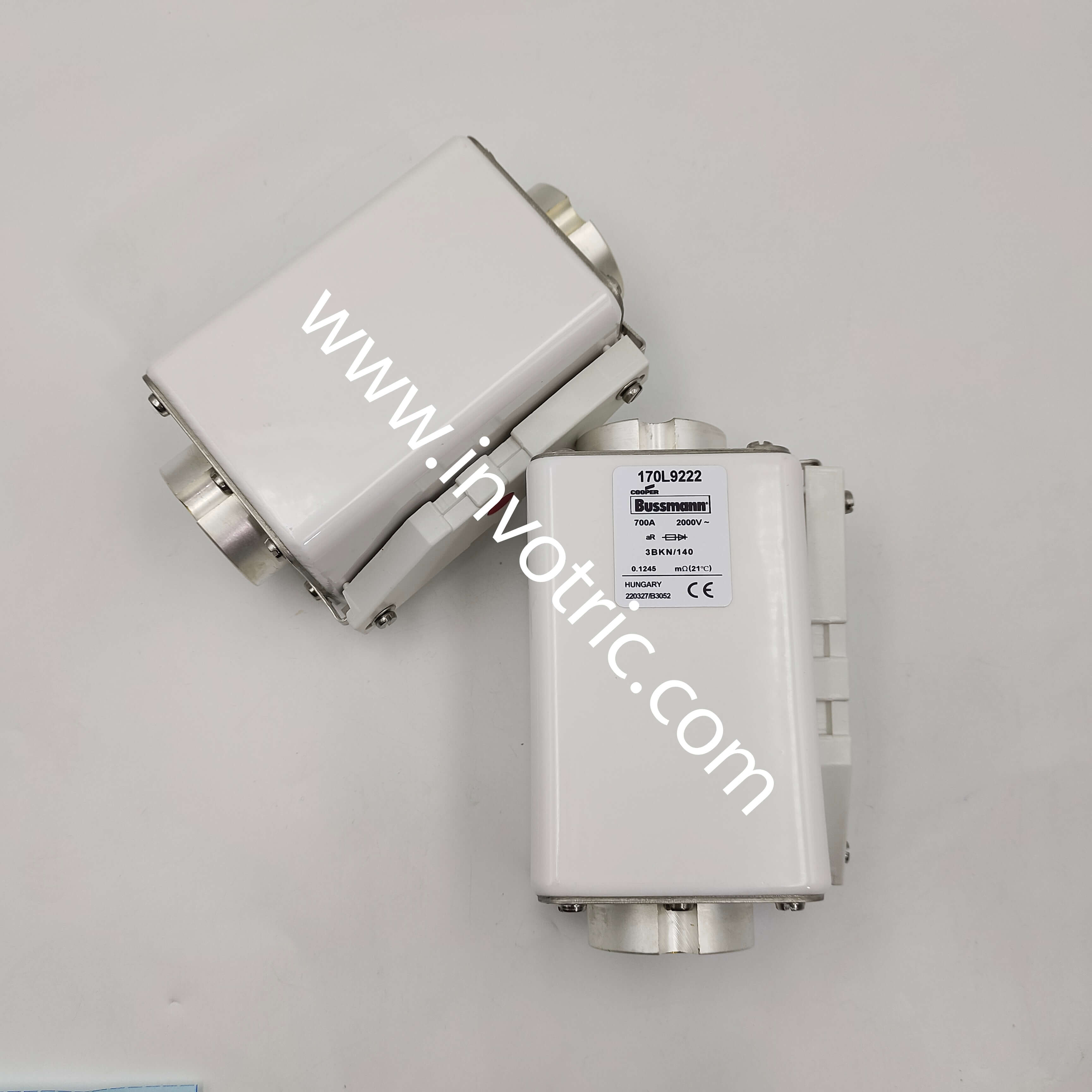  BUSSMANN SERIES HIGH SPEED SQUARE BODY FUSES 170L9222 170L9222 700A 2000V