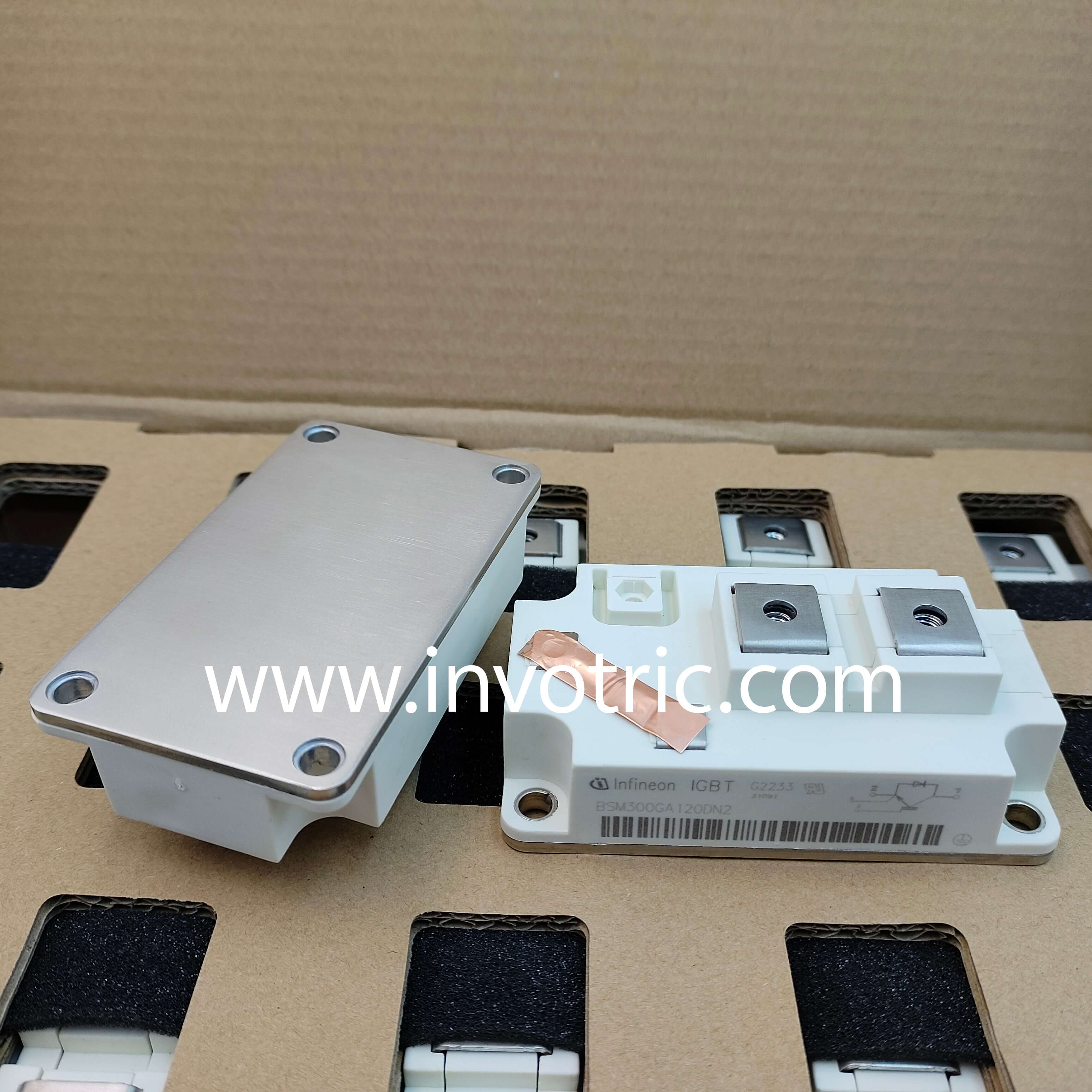 BSM300GA 120DN2 BSM300GA120DN2 Infineon  IGBT-модуль